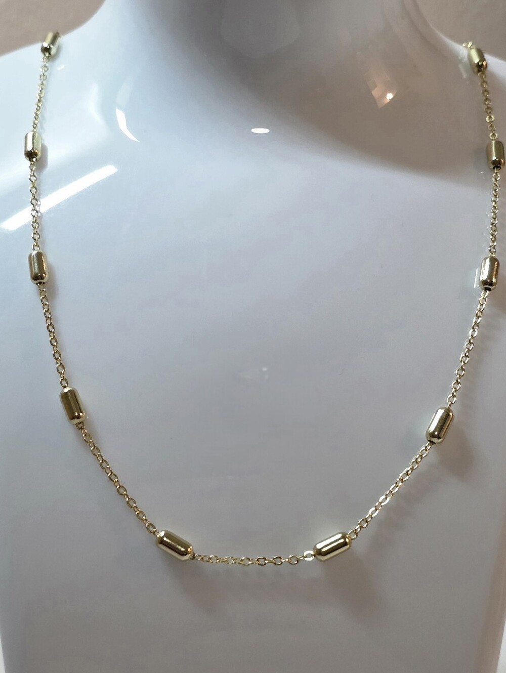 Beaded Station Cylinder 18" Curb Link Chain